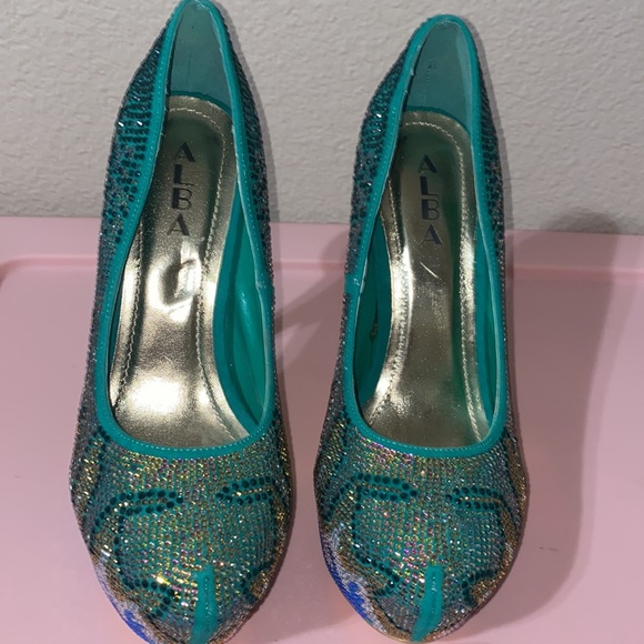 Alba Heels size 9 - Picture 10 of 16